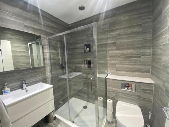 Shower Room: