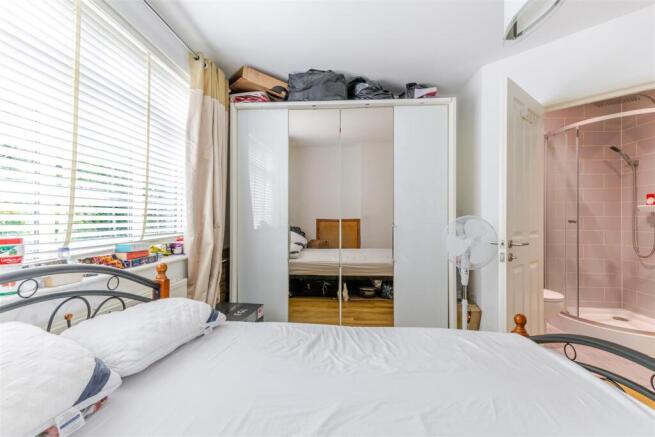 Bedroom 1a.jpg