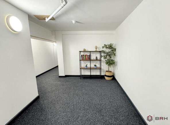 14 bed Block of Apartments for sale Image 6