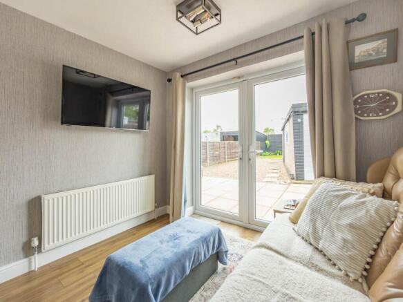 2 bed Semi-Detached Bungalow for sale Image 11