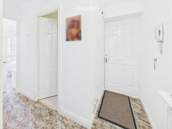 2 bed Apartment for sale Image 4