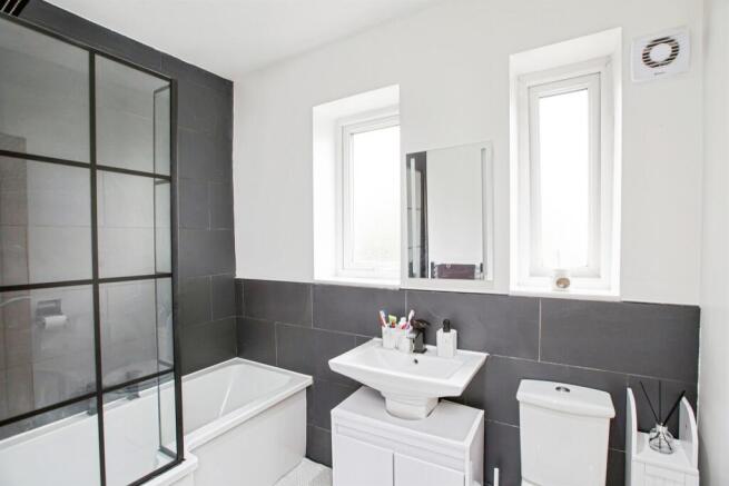 2 bed Terraced for sale Image 10