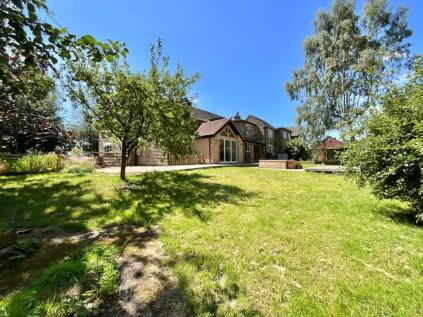 Hollington, Main Road, ST10