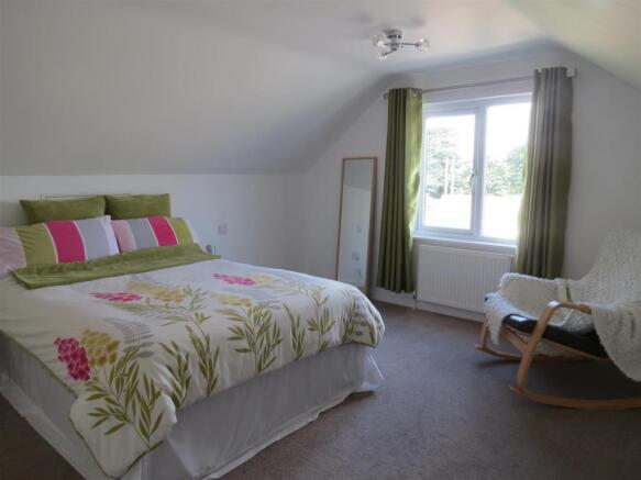 Bedroom: