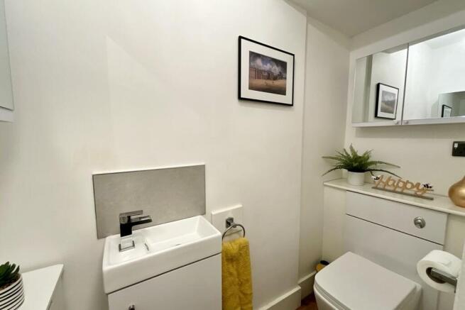 3 bed Link Detached House for sale Image 12