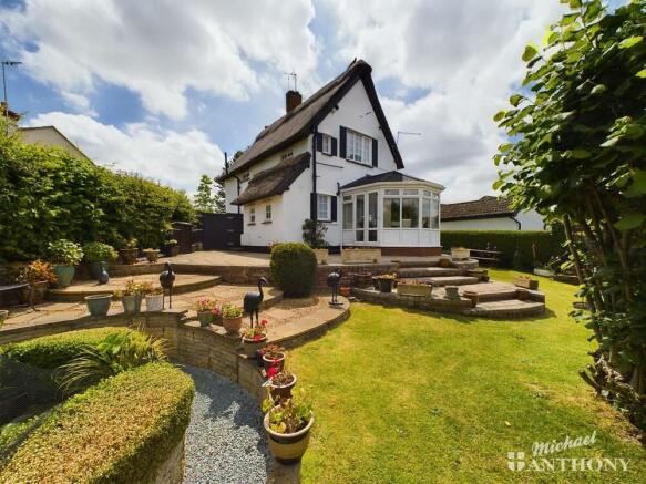 CAM02773G0-PR0140-STILL013-thumbnail-h750-70