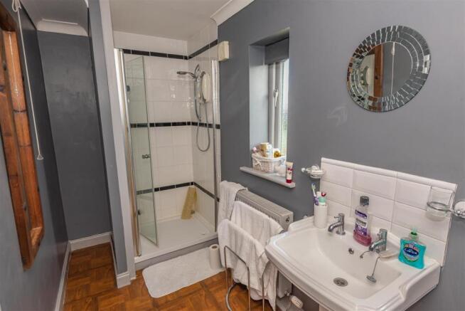 ensuite furnished