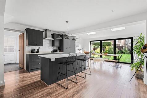 Chestnut Walk, Pulborough, West Sussex, RH20