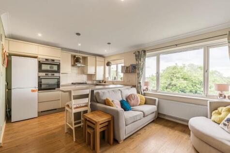 Huntsmans Close, Brookside, Feltham, TW13