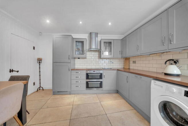 3 bed Terraced for sale Image 9
