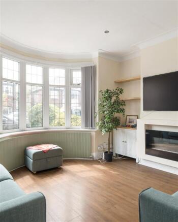 4 bed Semi-Detached for sale Image 5