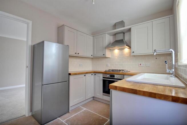 2 bed Semi-Detached Bungalow for sale Image 5