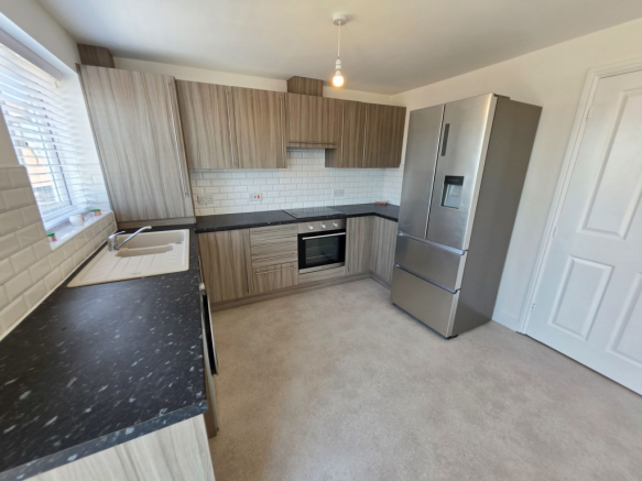 3 bed Semi-Detached for sale Image 4