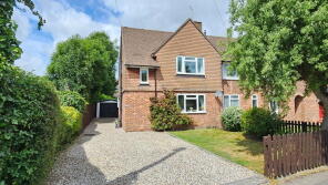 27, Doveton Way, Newbury RG14 2AT