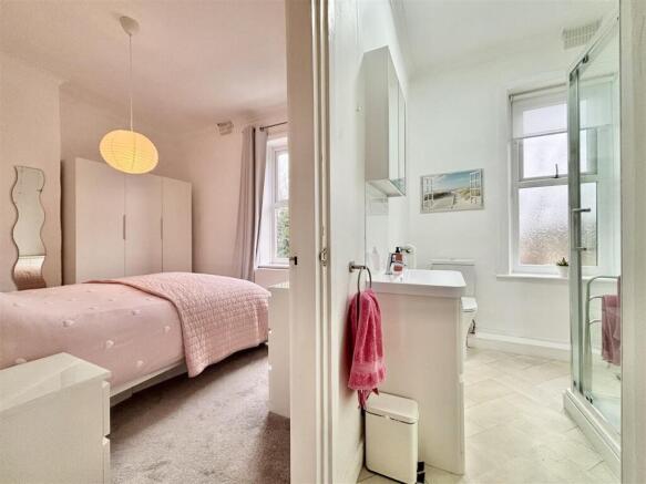 1 bed Terraced for sale Image 8
