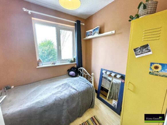 3 bed Terraced for sale Image 11