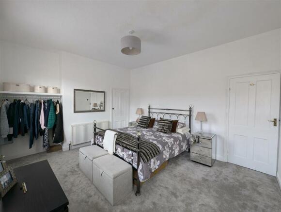 2 bed Terraced for sale Image 7