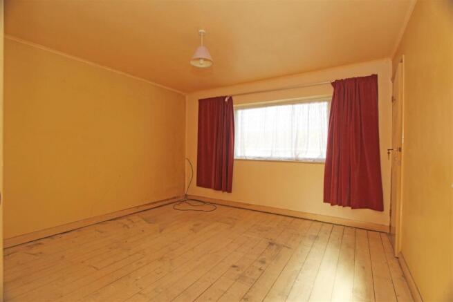 10 Palmerston Walk Bed 1.jpg