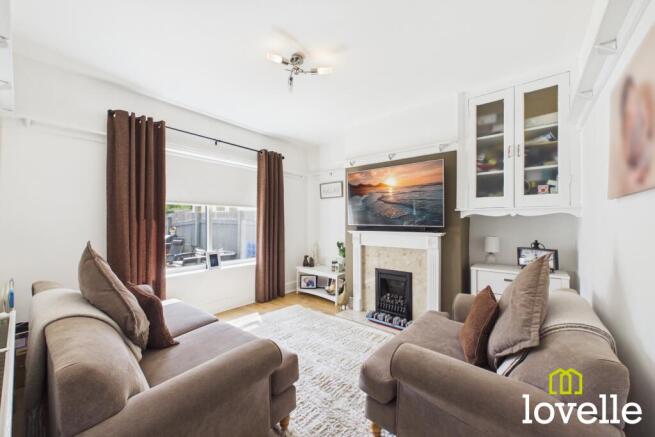 3 bed Semi-Detached for sale Image 4