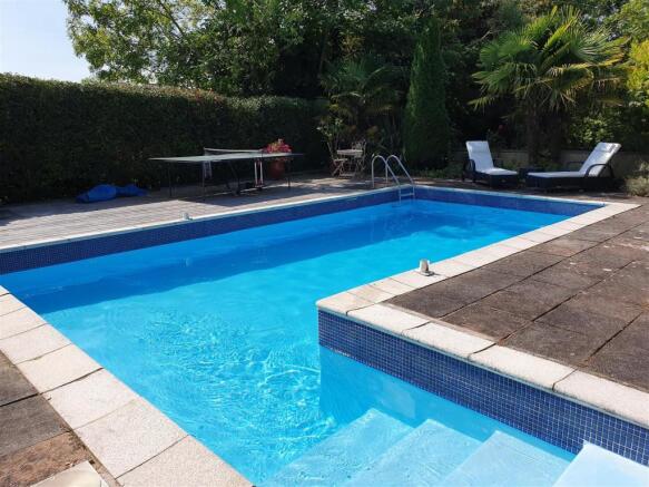 Pool - Day time.jpg