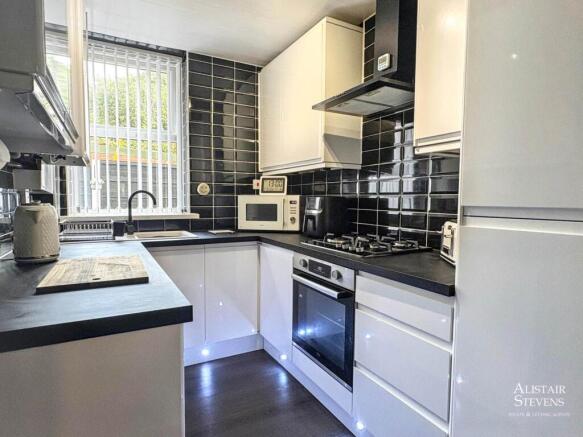 2 bed Terraced for sale Image 9