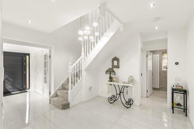 Gills Hill Lane, Radlett, Hertfordshire, WD7 photo 4