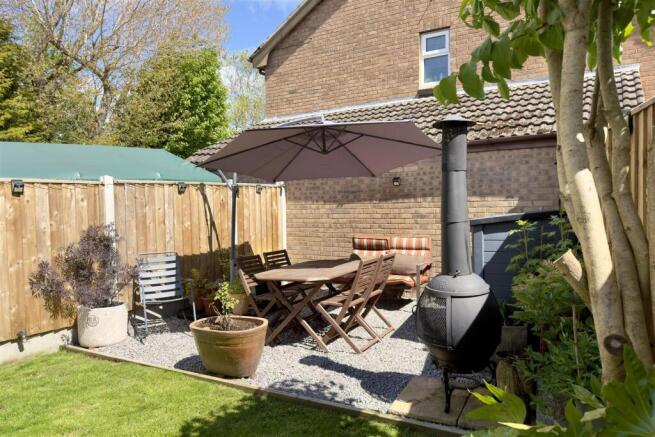 Amiens Close, Darlington, DL3 0UL photo 4