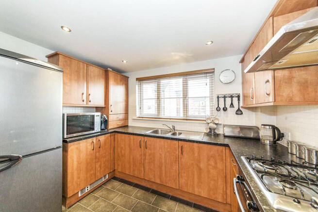 2 bed Flat to rent Image 4