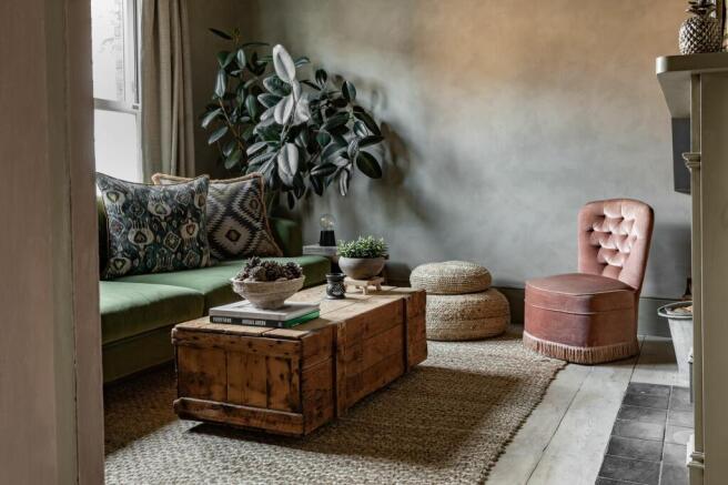 Living Room (2)