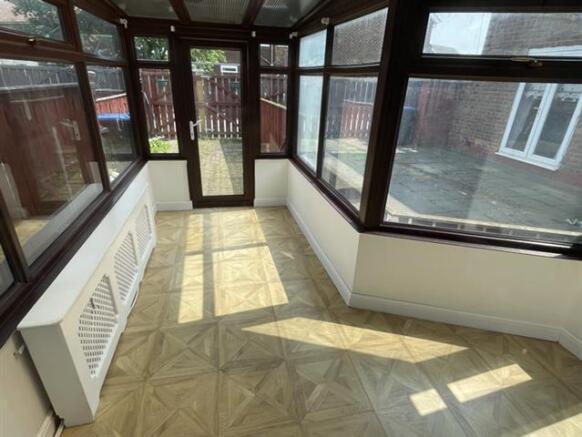 3 bed Terraced to rent Image 7