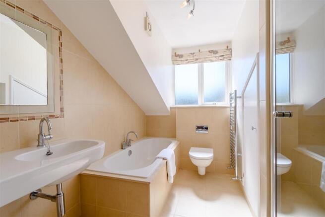 8417441-interior31.jpg