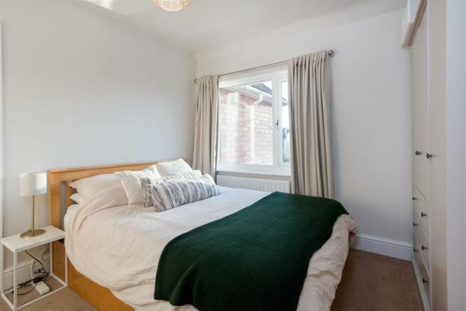 36 Gresham Avenue bedroom 2.jpg