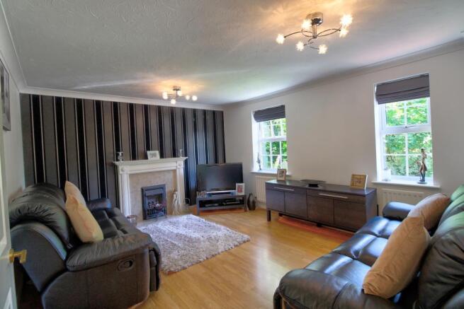IMG_2862_3_4_Interior 4