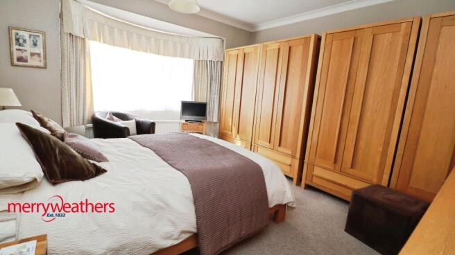 4 bed Detached for sale Image 9
