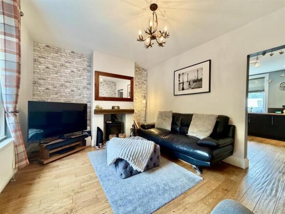 3 bed Terraced for sale Image 11