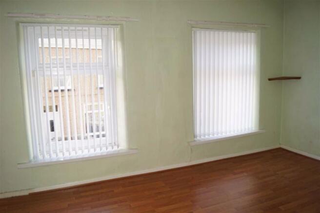 BEDROOM 1 (FRONT)