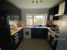 14, 199 Denleigh Court, Chase Road, London N14 4JH