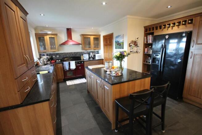 DINING KITCHEN / FAMILY ROOM