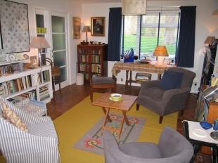 Sitting/Dining Room (1)