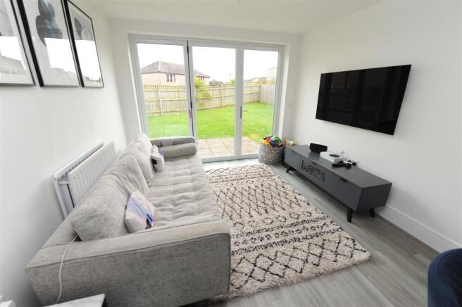 4 bed Detached for sale Image 6