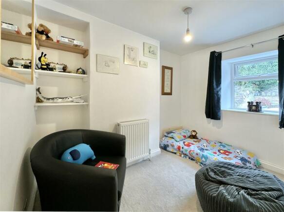 Bedroom 2.jpg