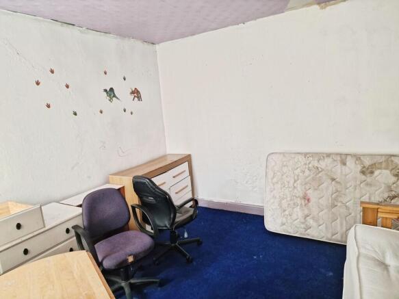3 bed Terraced for sale Image 12