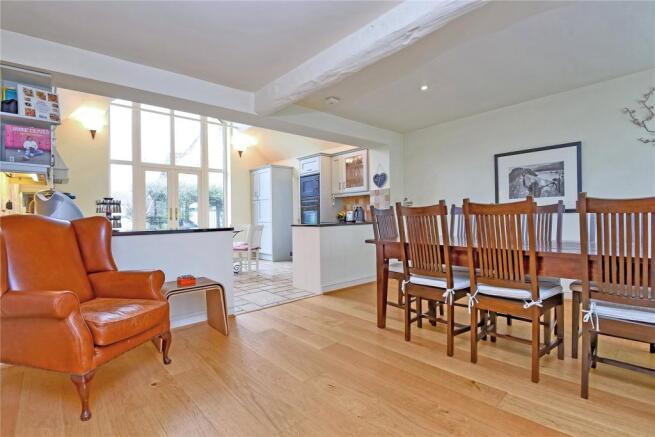 Kitchen/Living Area