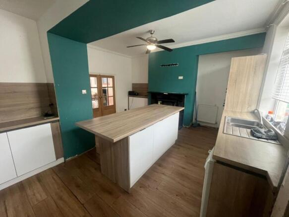 3 bed Terraced for sale Image 6