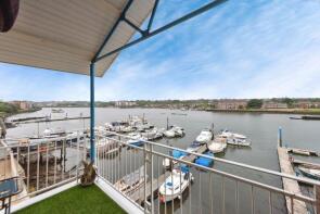 Flat 23, 25 Swan Quay, Vespasian Road, Southampton SO18 1DU