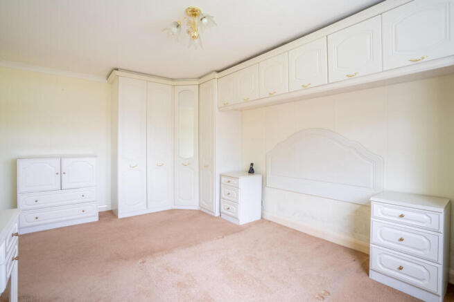 3 bed Bungalow for sale Image 9