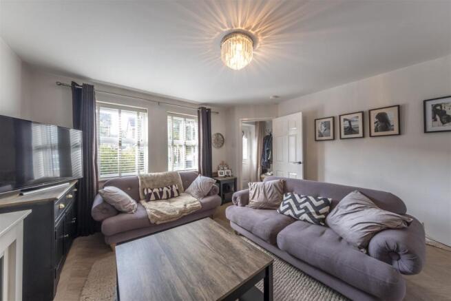 3 Tealby Close-009.JPG