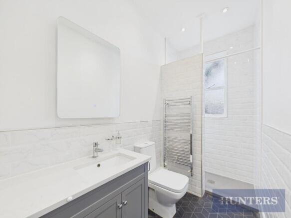 1 bed Flat for sale Image 6