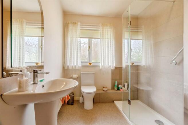 3 bed Bungalow for sale Image 11