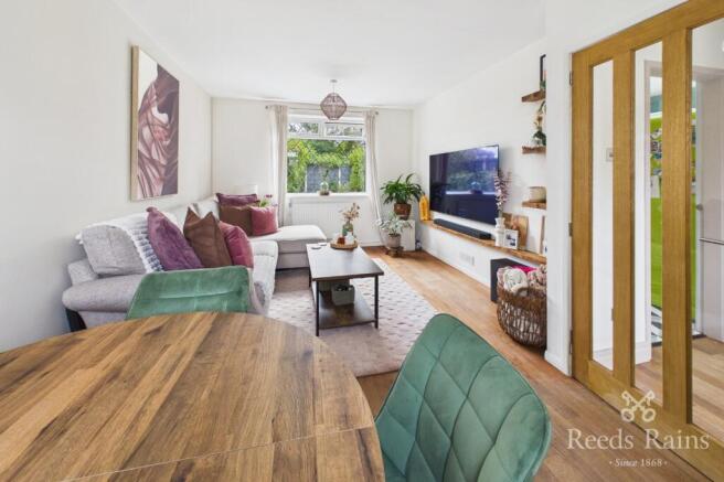 2 bed Semi-Detached for sale Image 4
